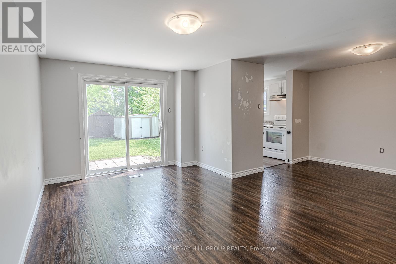 1 - 39 Laurie Crescent, Barrie, Ontario  L4M 6C7 - Photo 4 - S12213483