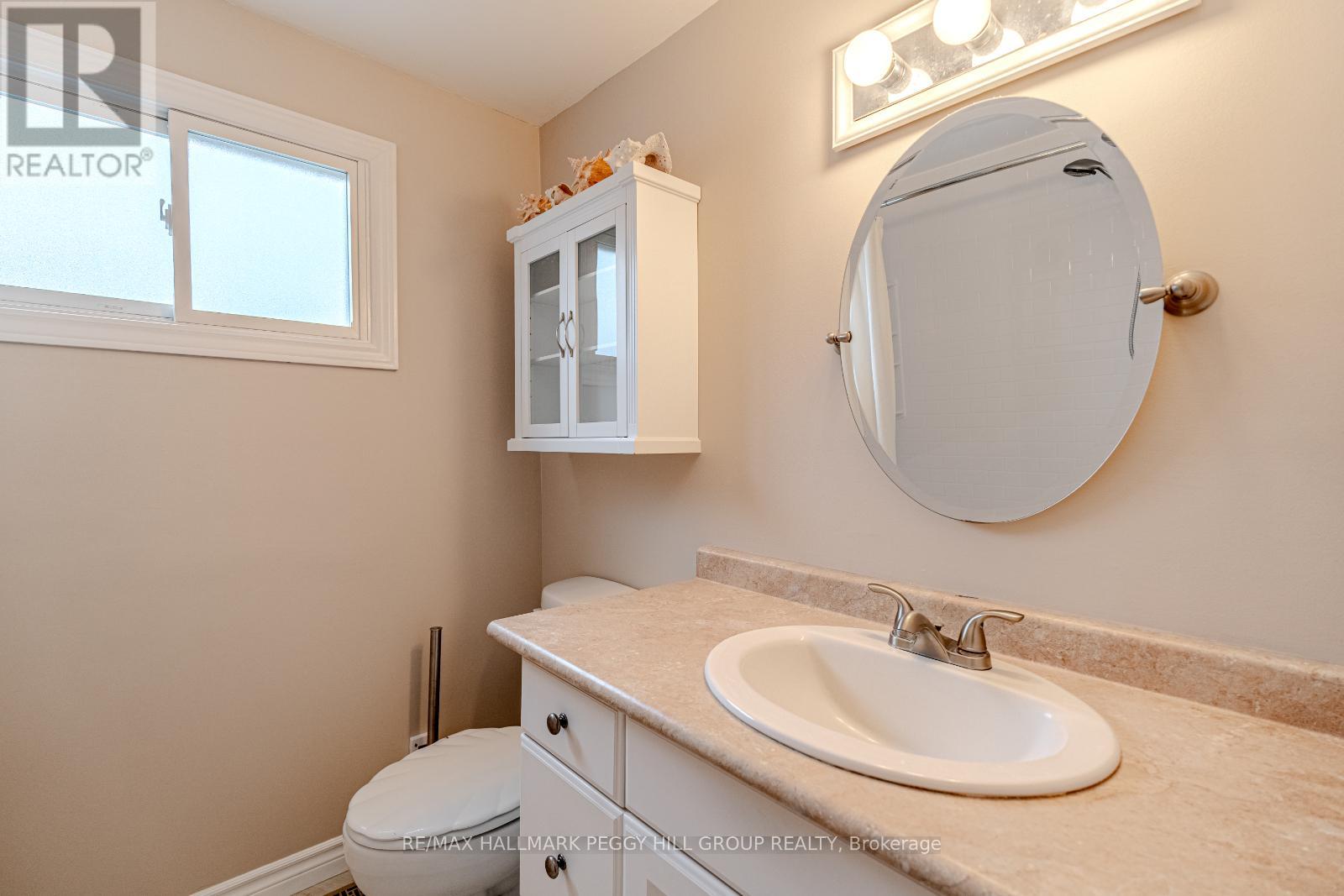 33 Porter Crescent, Barrie, Ontario  L4M 5H8 - Photo 15 - S12213664