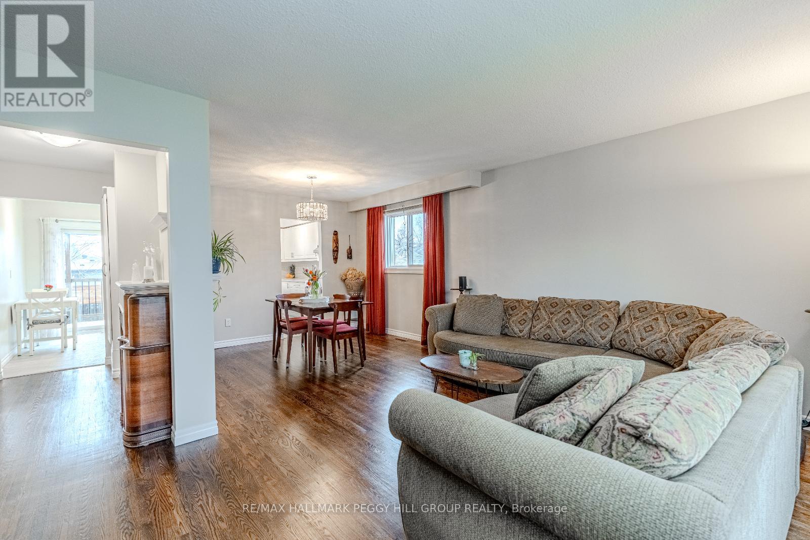 33 Porter Crescent, Barrie, Ontario  L4M 5H8 - Photo 8 - S12213664