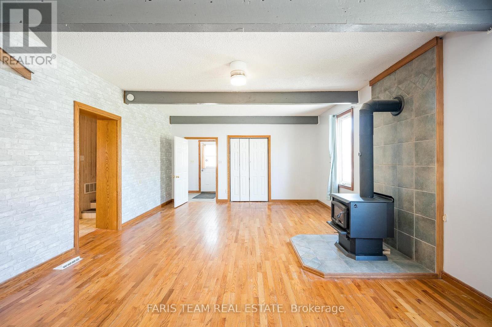 326 Lafontaine Road W, Tiny, Ontario  L9M 0H1 - Photo 10 - S12213701