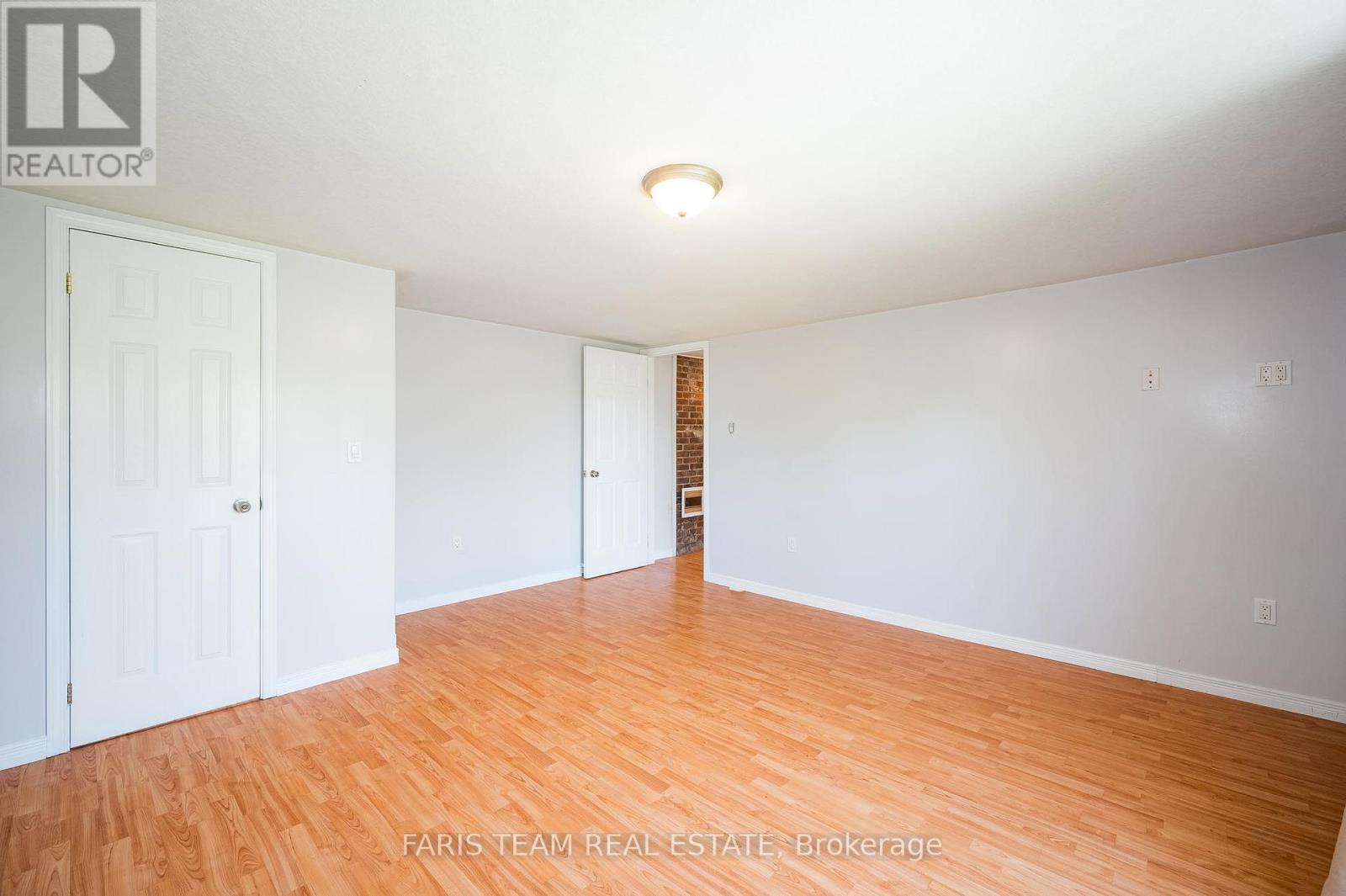 326 Lafontaine Road W, Tiny, Ontario  L9M 0H1 - Photo 16 - S12213701