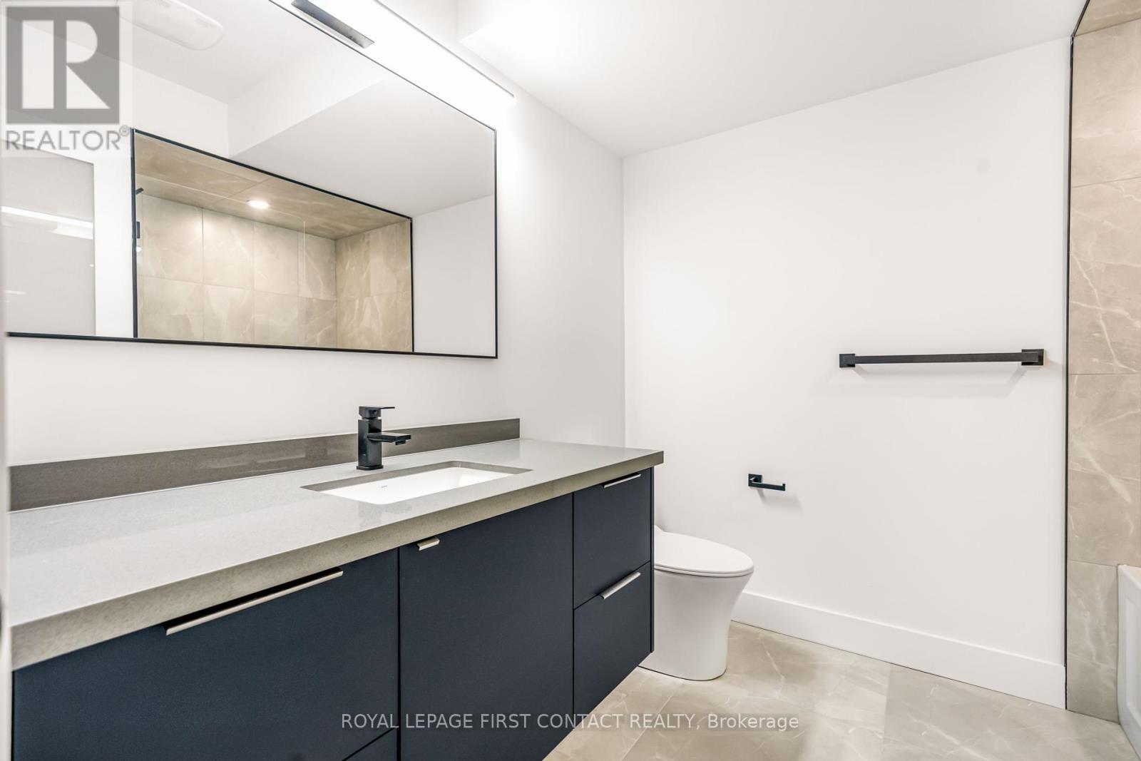 22 Alderwood Lane, Barrie, Ontario  L4N 3J2 - Photo 10 - S12213732