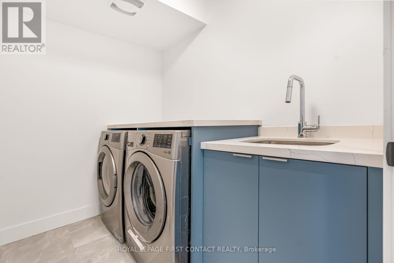 22 Alderwood Lane, Barrie, Ontario  L4N 3J2 - Photo 7 - S12213732