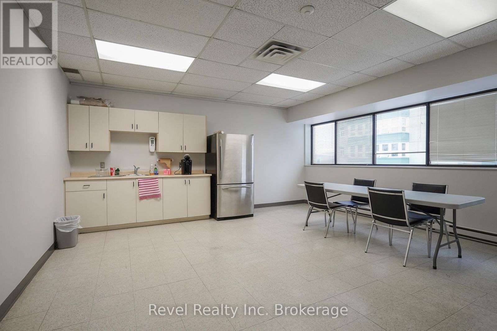 128-134 Mcintyre Street W, North Bay, Ontario  P1B 2Y6 - Photo 29 - X12098619