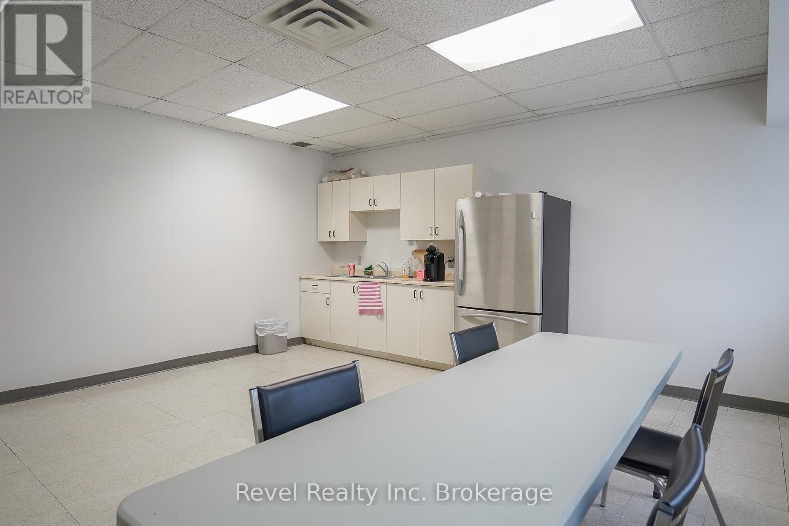 128-134 Mcintyre Street W, North Bay, Ontario  P1B 2Y6 - Photo 30 - X12098619