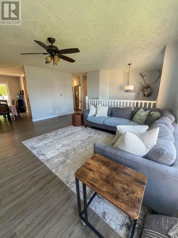 5423 Woodoak Crescent, Prince George, British Columbia  V2K 5A6 - Photo 3 - R3014367