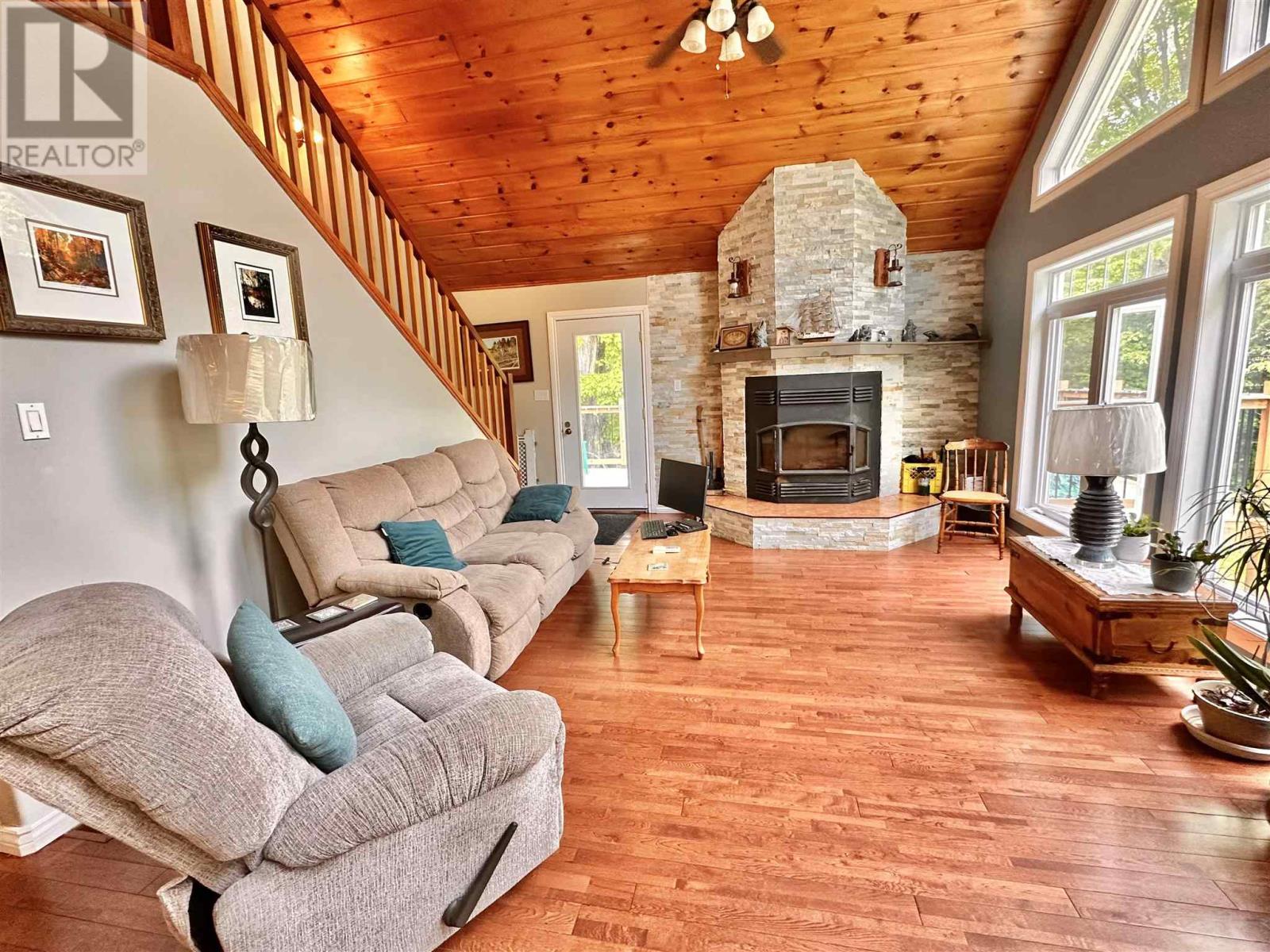 884 Dunlop Shores Rd, Elliot Lake, Ontario  P5A 2S9 - Photo 16 - SM251467