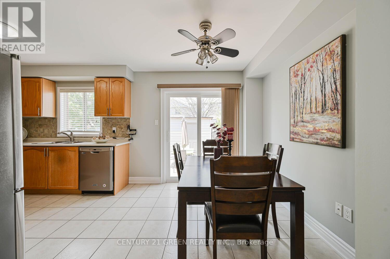 26 Whiteface Crescent, Brampton, Ontario  L6X 4W6 - Photo 13 - W12213301