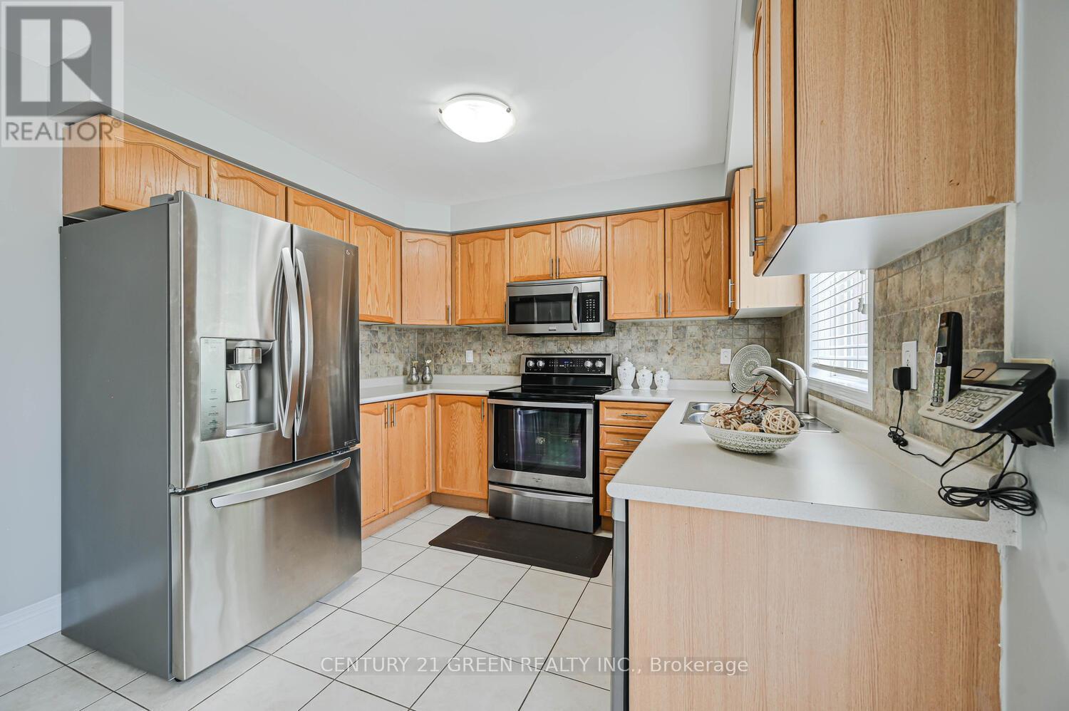 26 Whiteface Crescent, Brampton, Ontario  L6X 4W6 - Photo 15 - W12213301
