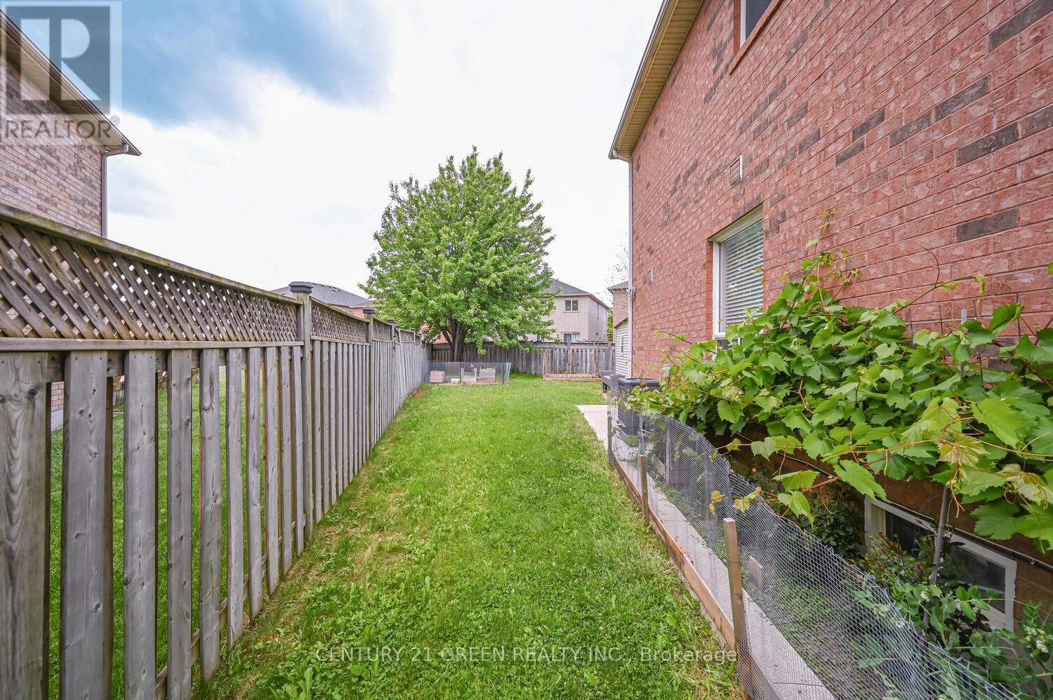 26 Whiteface Crescent, Brampton, Ontario  L6X 4W6 - Photo 41 - W12213301