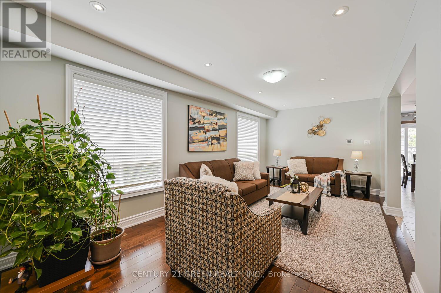 26 Whiteface Crescent, Brampton, Ontario  L6X 4W6 - Photo 6 - W12213301