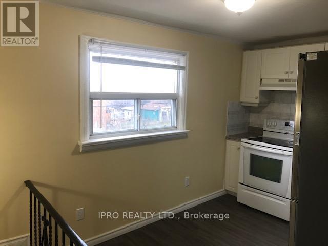 Apt 2 - 128 Gilbert Avenue, Toronto, Ontario  M6E 4W3 - Photo 6 - W12213306