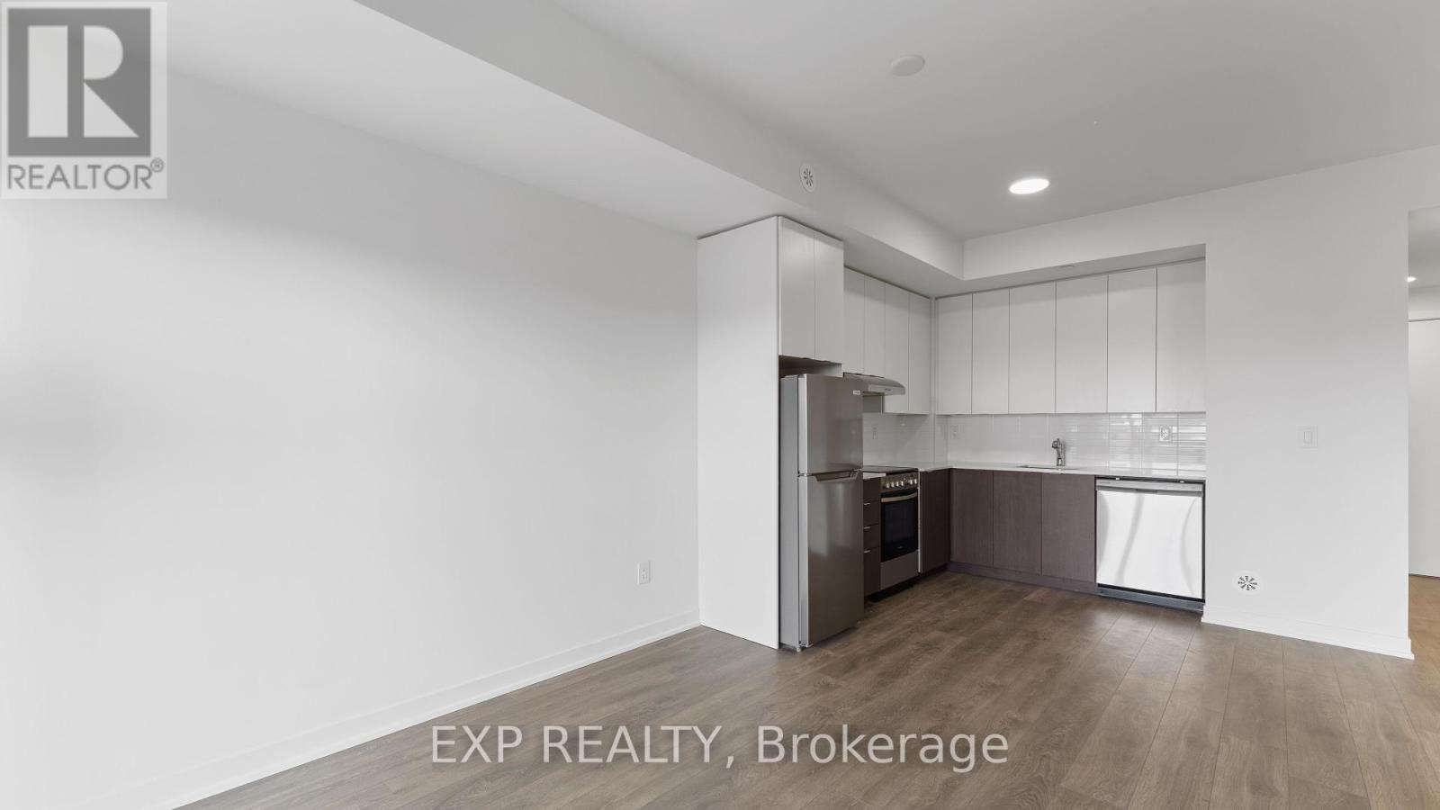 403 - 165 Canon Jackson Drive W, Toronto, Ontario  M6M 0C4 - Photo 5 - W12213312