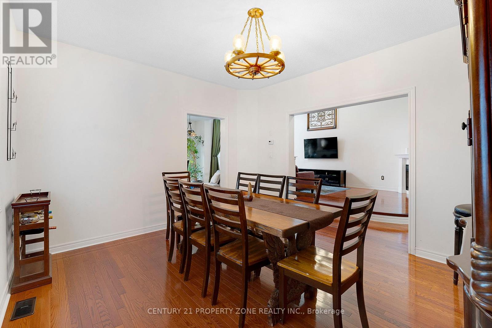 37 Denim Drive, Brampton, Ontario  L6P 2R3 - Photo 11 - W12213324
