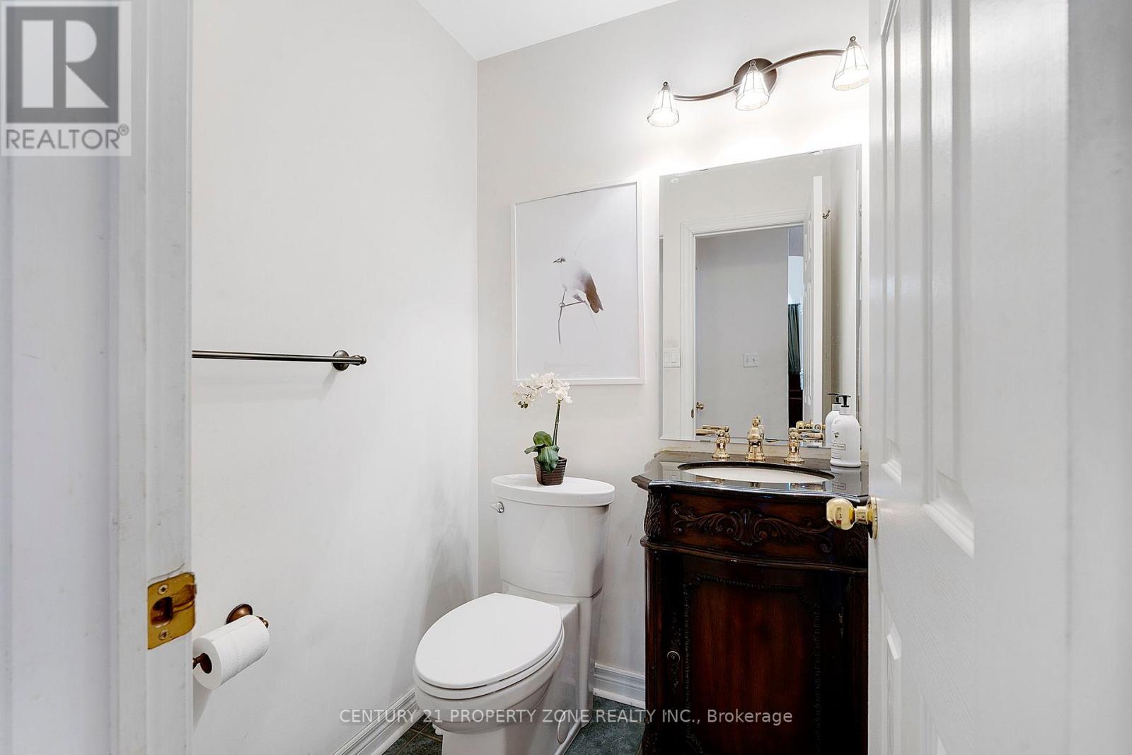 37 Denim Drive, Brampton, Ontario  L6P 2R3 - Photo 14 - W12213324