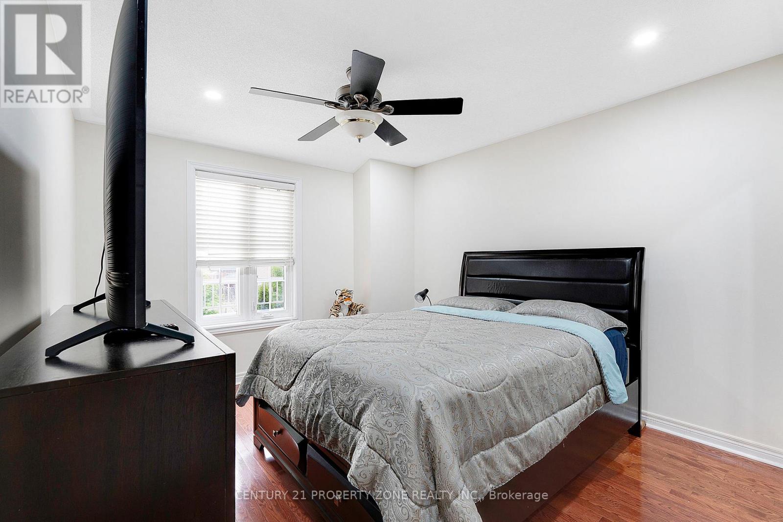 37 Denim Drive, Brampton, Ontario  L6P 2R3 - Photo 21 - W12213324