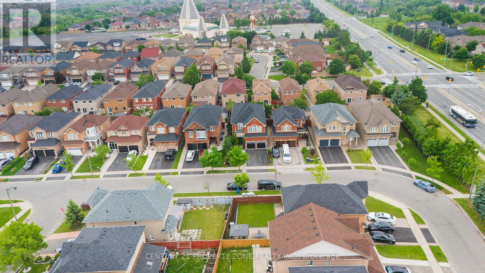 37 Denim Drive, Brampton, Ontario  L6P 2R3 - Photo 29 - W12213324