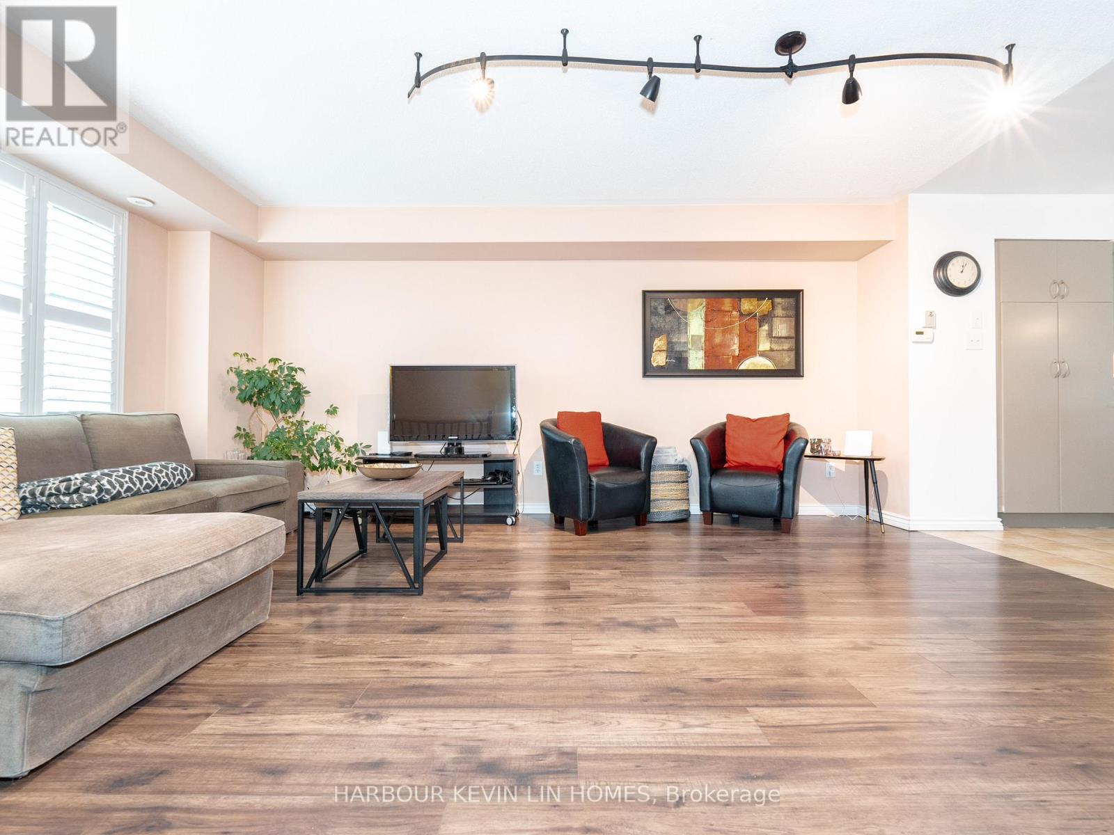 261 - 4975 Southampton Drive, Mississauga, Ontario  L5M 8E2 - Photo 10 - W12213337