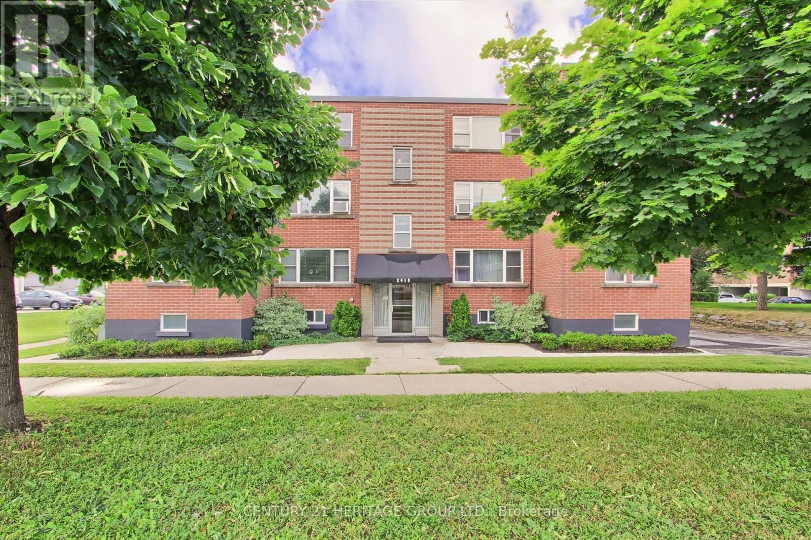 8 - 2418 NEW STREET, Burlington, Ontario