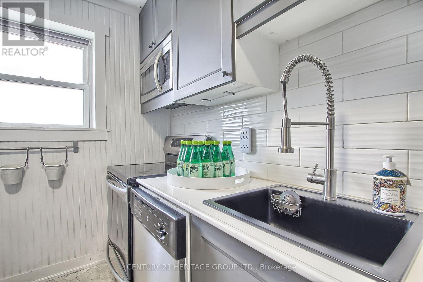 8 - 2418 New Street, Burlington, Ontario  L7R 1J6 - Photo 12 - W12213368