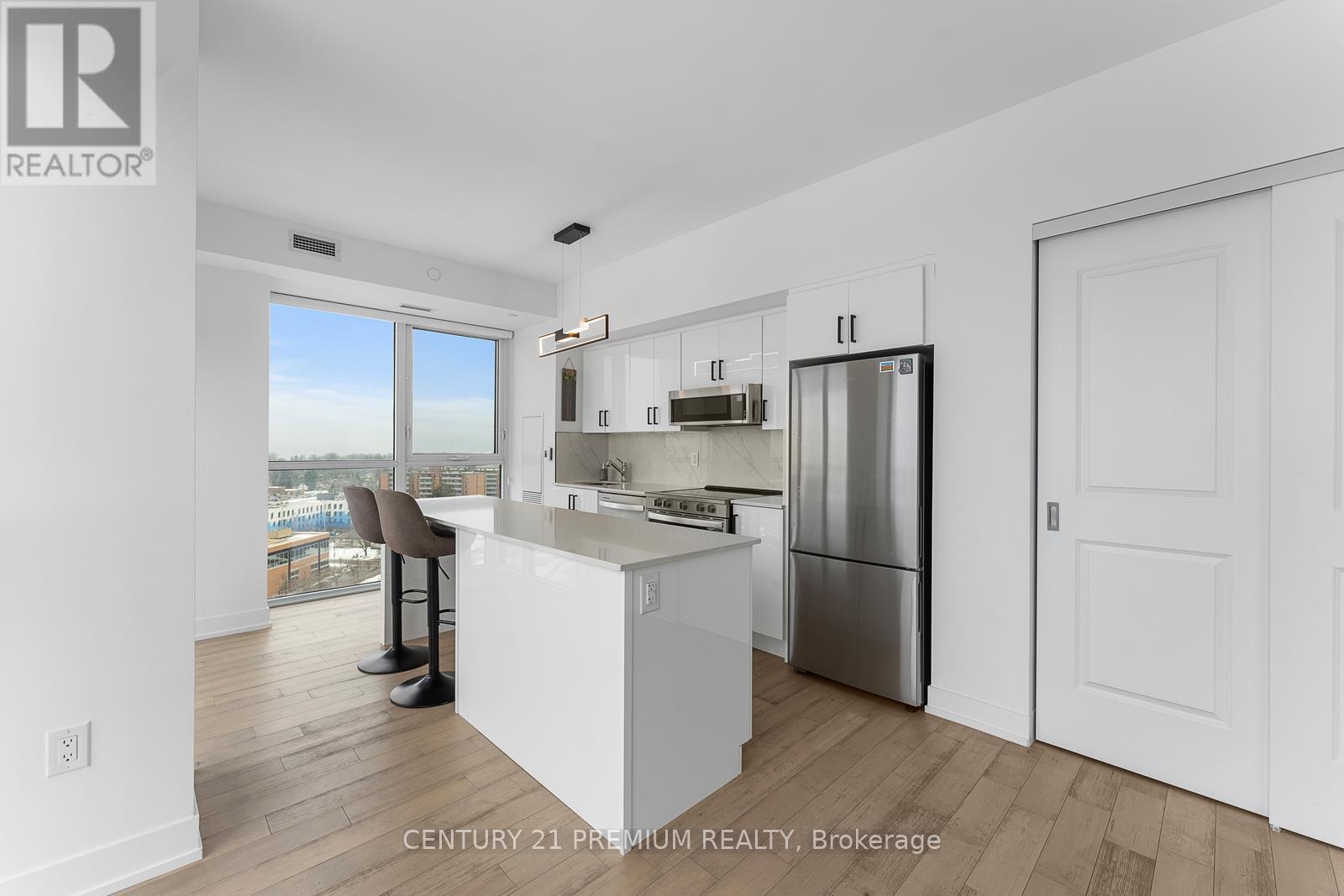 1204 - 1063 Douglas Mccurdy Comm Circle, Mississauga, Ontario  L5G 0C5 - Photo 14 - W12213382