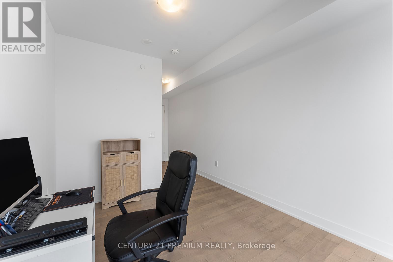 1204 - 1063 Douglas Mccurdy Comm Circle, Mississauga, Ontario  L5G 0C5 - Photo 25 - W12213382