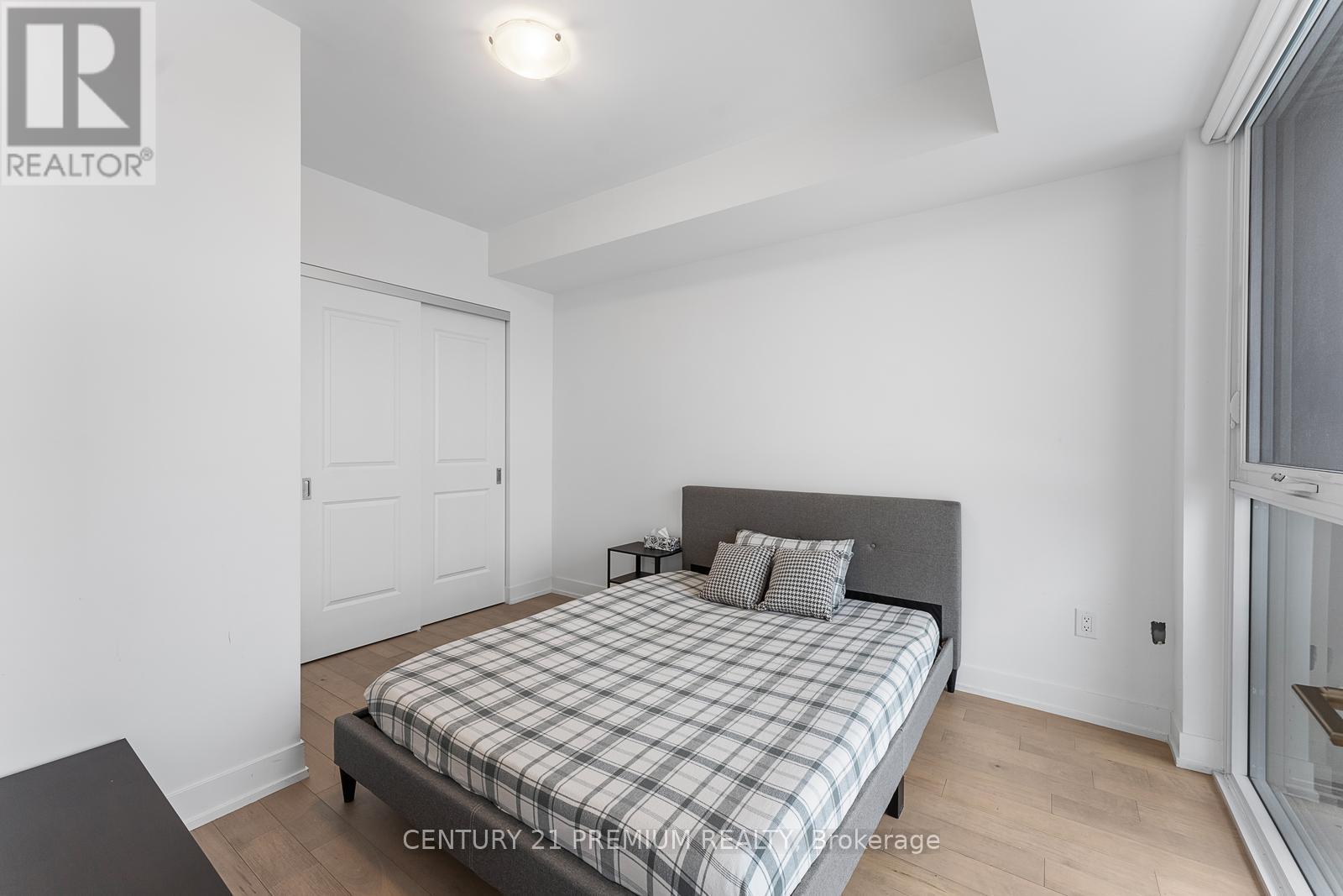 1204 - 1063 Douglas Mccurdy Comm Circle, Mississauga, Ontario  L5G 0C5 - Photo 27 - W12213382