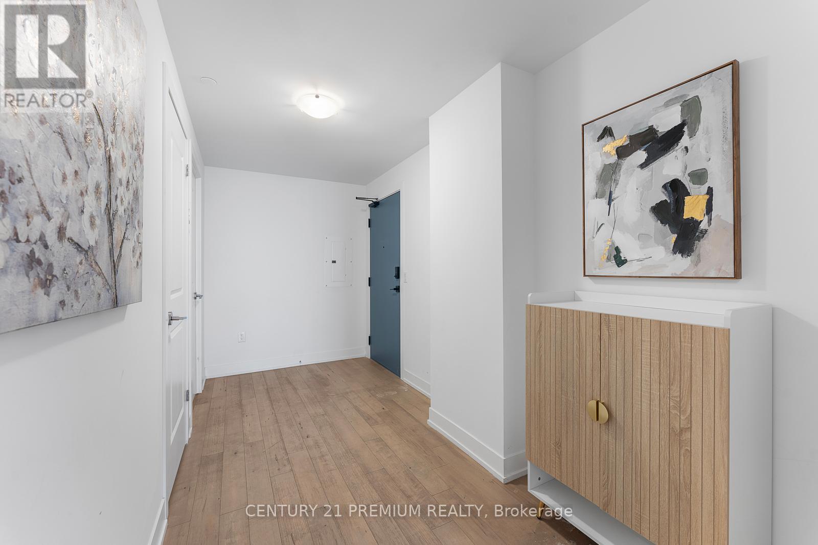 1204 - 1063 Douglas Mccurdy Comm Circle, Mississauga, Ontario  L5G 0C5 - Photo 4 - W12213382