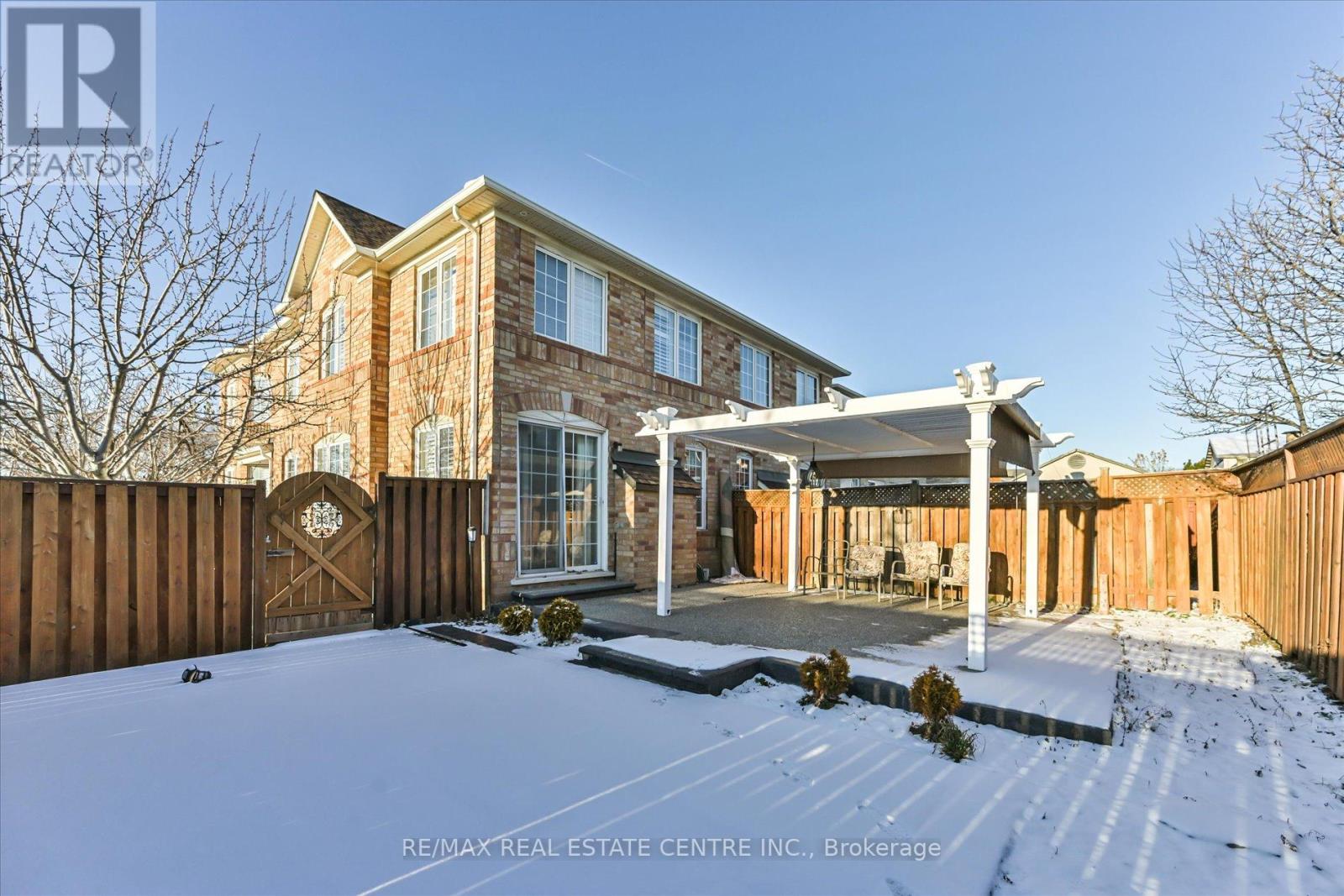 5915 Whitehorn Avenue, Mississauga, Ontario  L5V 2Z2 - Photo 39 - W12213400