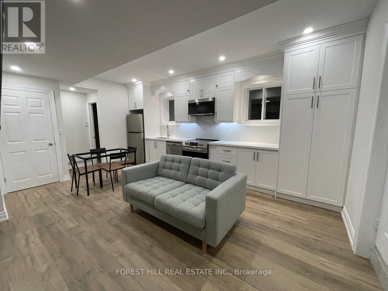 #lower - 263 Glen Park Avenue, Toronto (Yorkdale-Glen Park), Ontario  M6B 2E2 - Photo 4 - W12213413