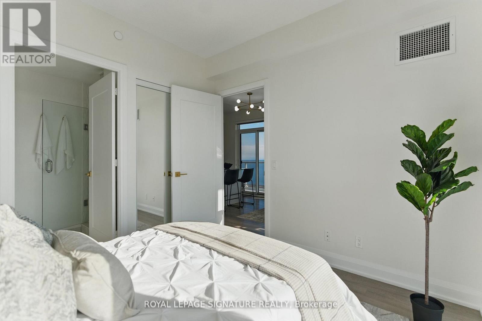 4104 - 56 Annie Craig Drive, Toronto, Ontario  M8V 0C5 - Photo 12 - W12213415