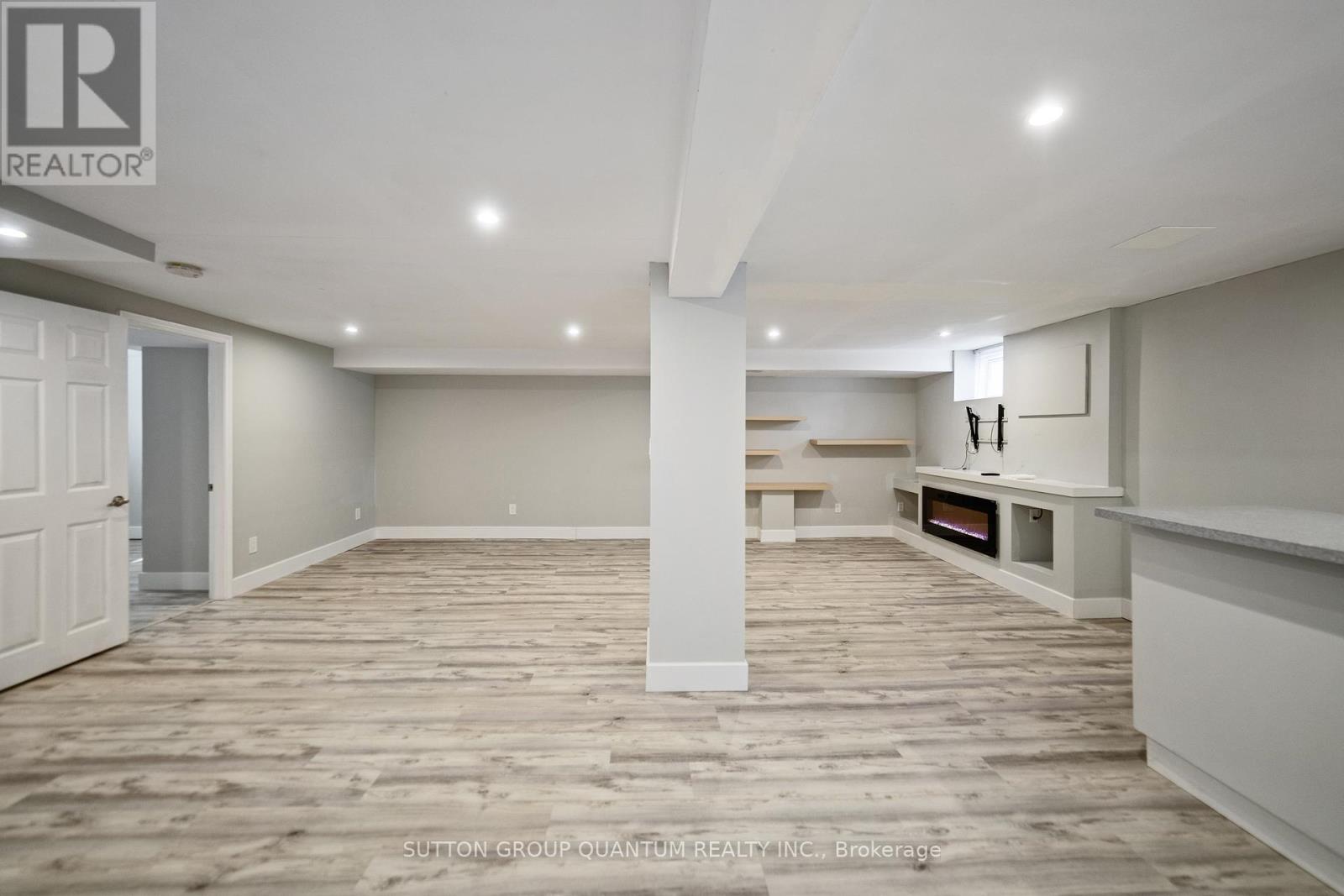 407 Queen Mary Drive, Oakville, Ontario  L6K 3M2 - Photo 28 - W12213421
