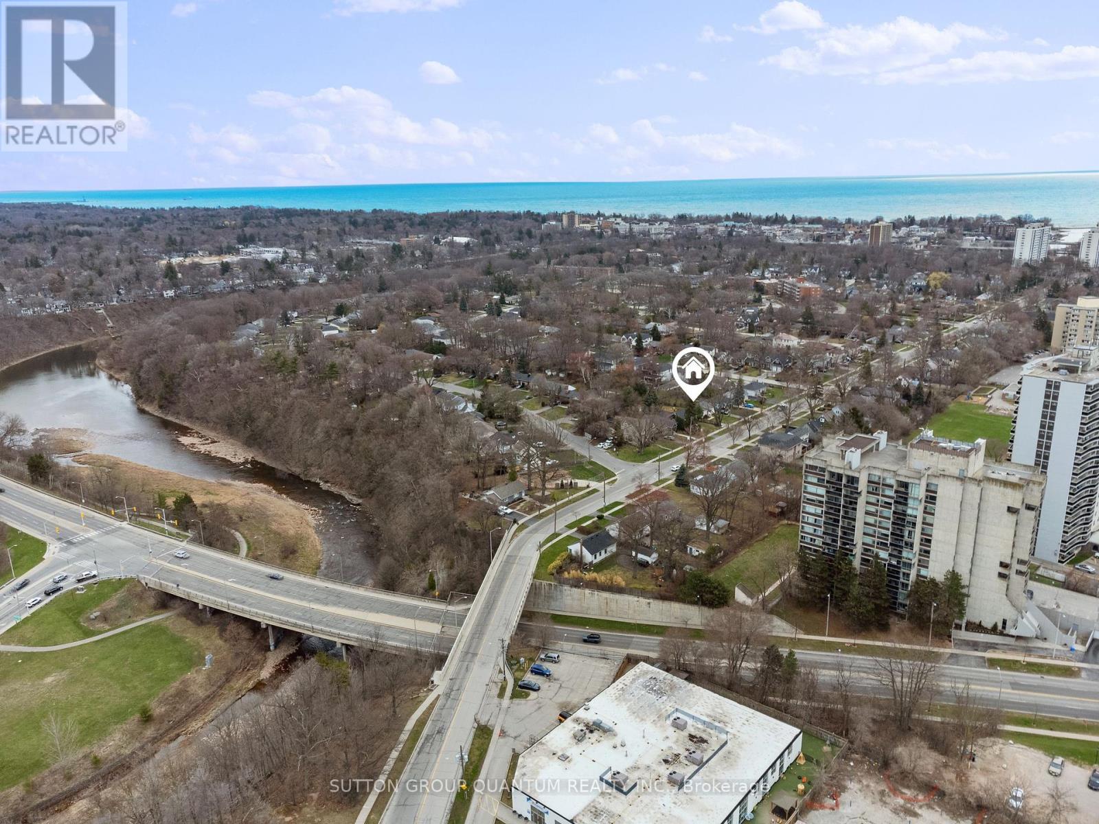 407 Queen Mary Drive, Oakville, Ontario  L6K 3M2 - Photo 8 - W12213421