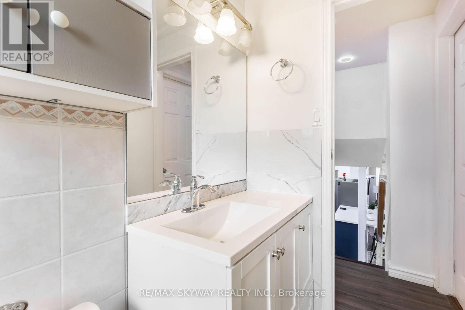 144 Archdekin Drive, Brampton, Ontario  L6V 1Y7 - Photo 26 - W12213460