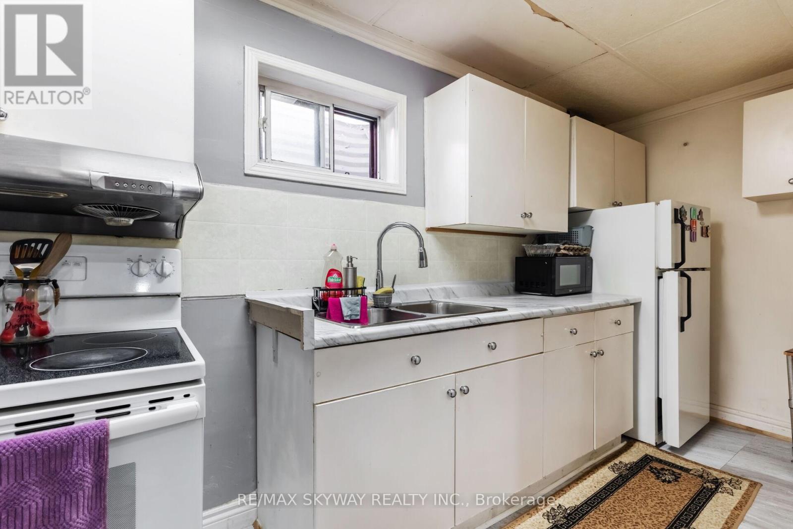 144 Archdekin Drive, Brampton, Ontario  L6V 1Y7 - Photo 44 - W12213460