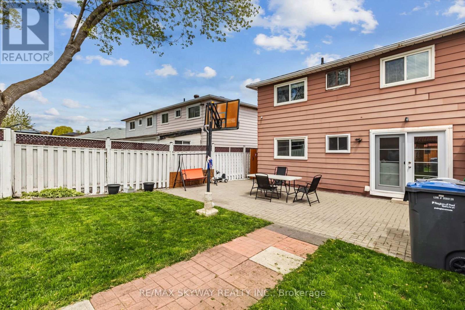 144 Archdekin Drive, Brampton, Ontario  L6V 1Y7 - Photo 49 - W12213460