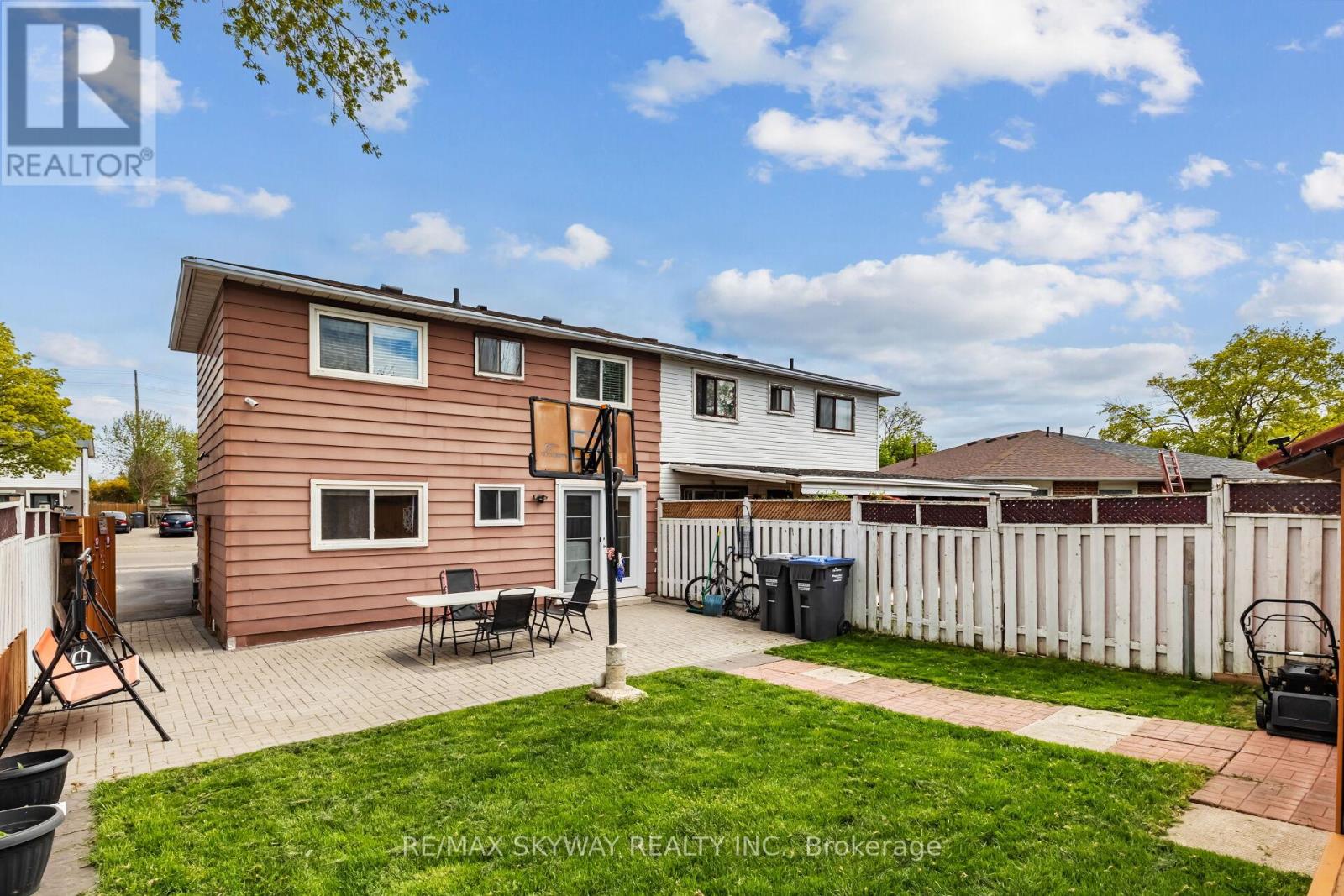 144 Archdekin Drive, Brampton, Ontario  L6V 1Y7 - Photo 50 - W12213460