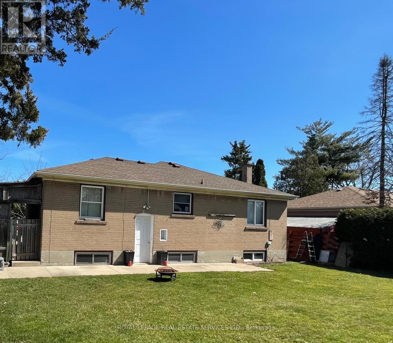 522 Weynway Court, Oakville, Ontario  L6L 4G7 - Photo 12 - W12213502