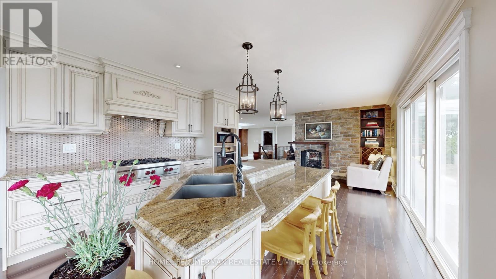 3346 Lakeshore Road W, Oakville, Ontario  L6L 6S6 - Photo 13 - W12213506