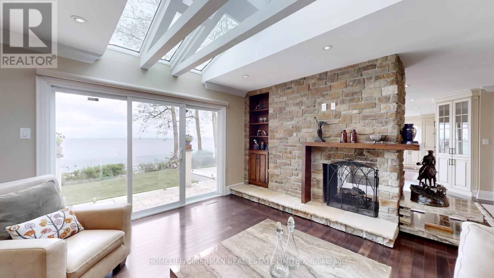 3346 Lakeshore Road W, Oakville, Ontario  L6L 6S6 - Photo 23 - W12213506