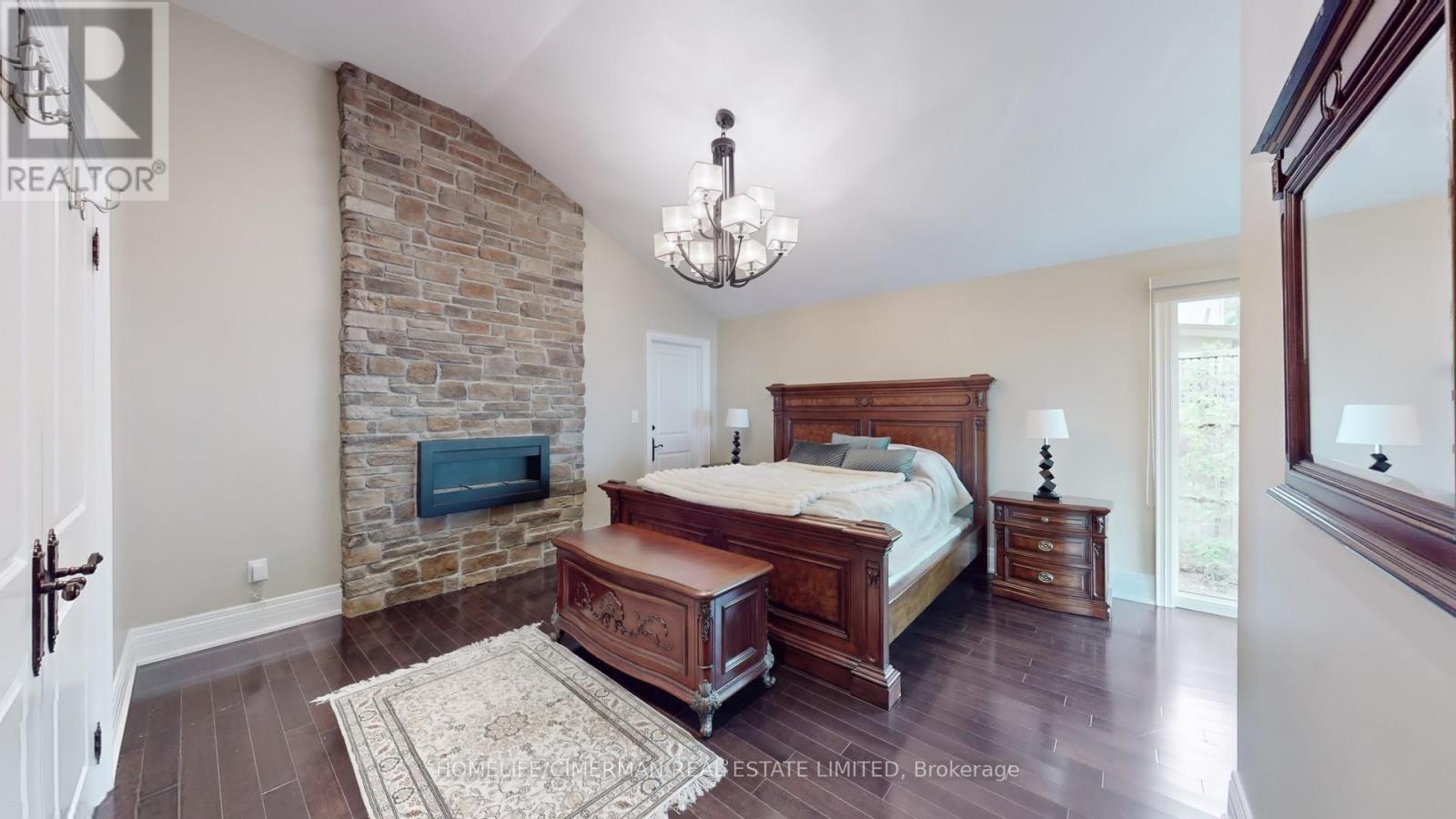 3346 Lakeshore Road W, Oakville, Ontario  L6L 6S6 - Photo 33 - W12213506