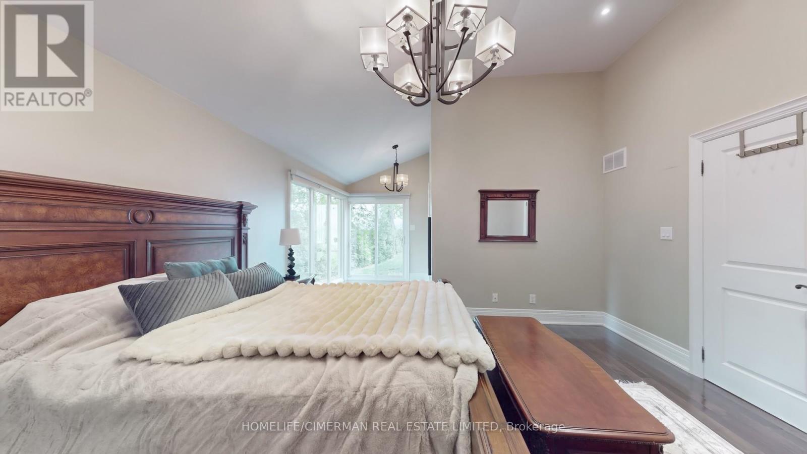 3346 Lakeshore Road W, Oakville, Ontario  L6L 6S6 - Photo 35 - W12213506