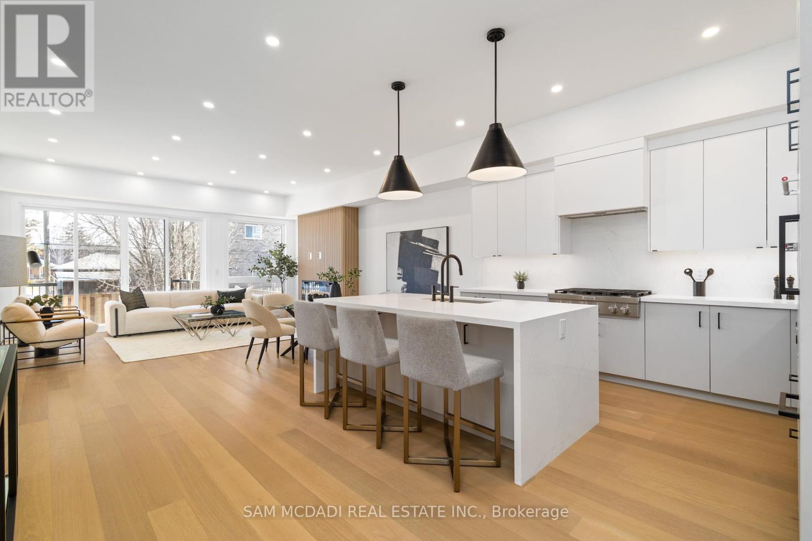 Property at 1037 CAVEN STREET image 4