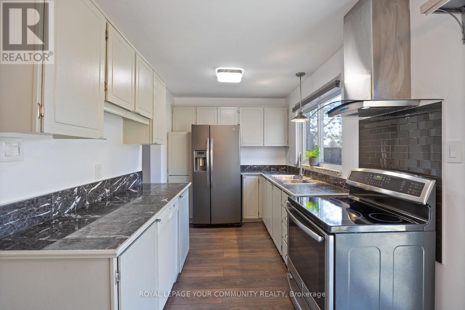 39 - 1020 Central Park Drive, Brampton, Ontario  L6S 3J5 - Photo 10 - W12213712
