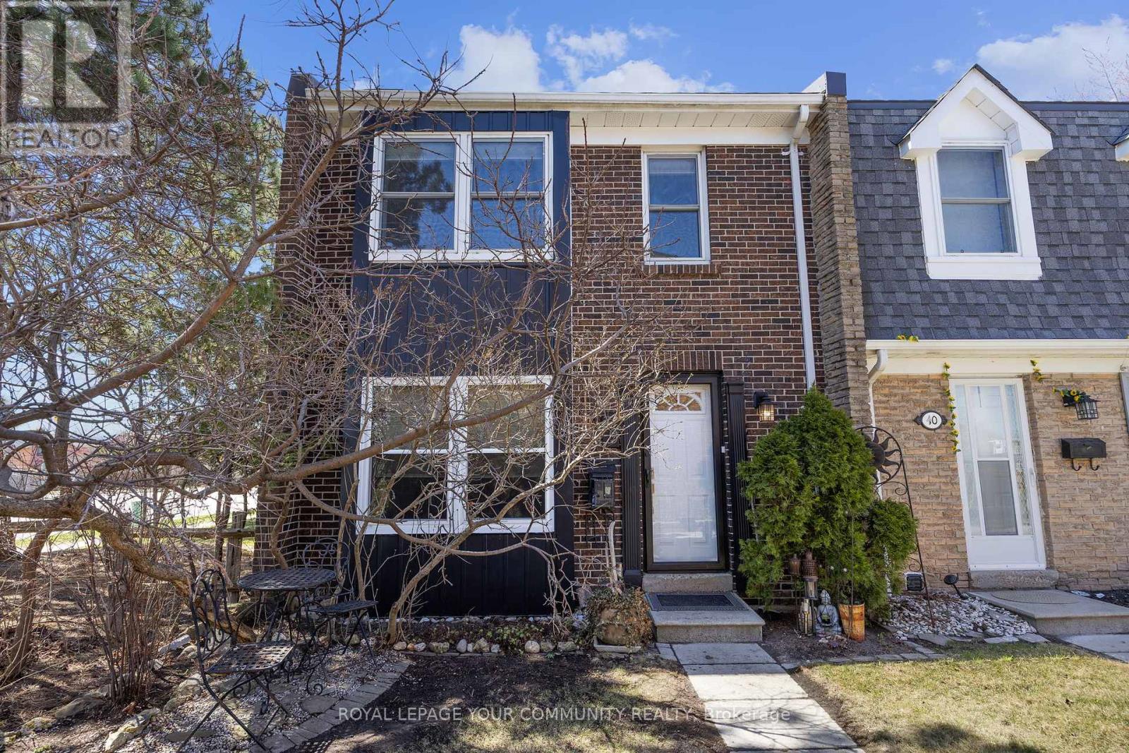 39 - 1020 Central Park Drive, Brampton, Ontario  L6S 3J5 - Photo 2 - W12213712