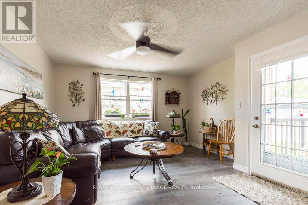 412 Victoria Street N, Tweed, Ontario  K0K 3J0 - Photo 8 - X12213777