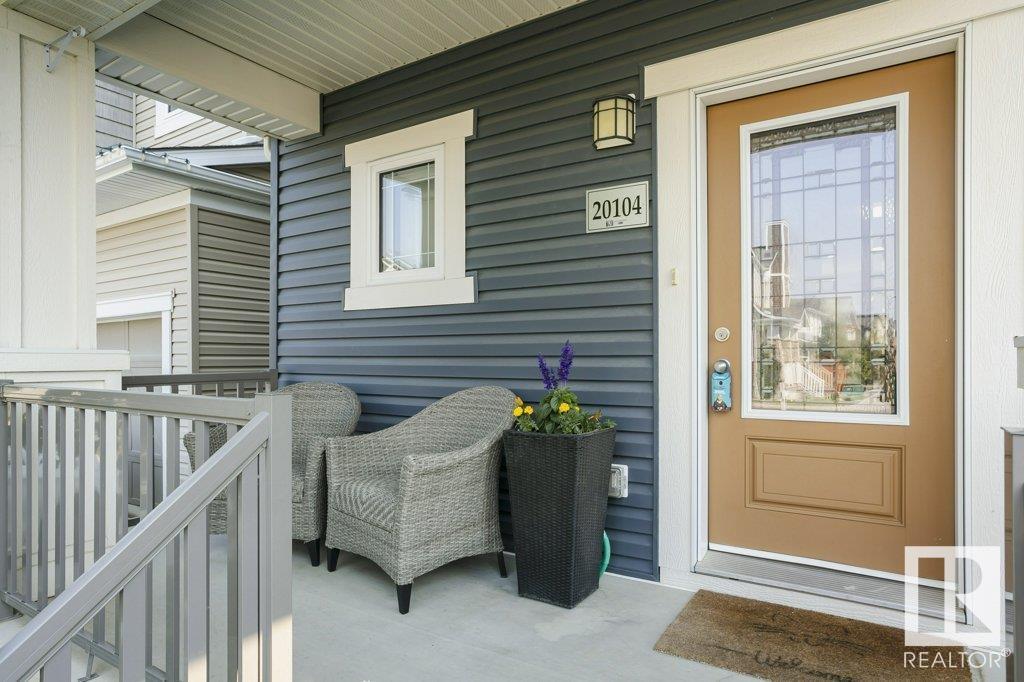 20104 18 Av Nw, Edmonton, Alberta  T6J 4T9 - Photo 3 - E4441759