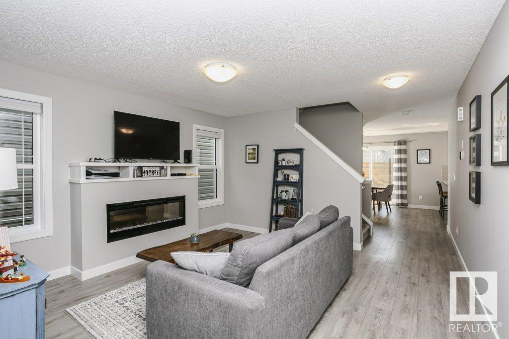 20104 18 Av Nw, Edmonton, Alberta  T6J 4T9 - Photo 5 - E4441759