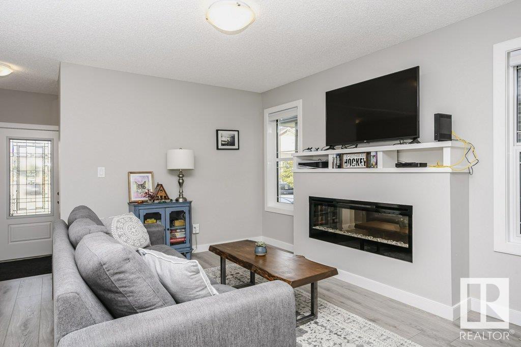 20104 18 Av Nw, Edmonton, Alberta  T6J 4T9 - Photo 6 - E4441759