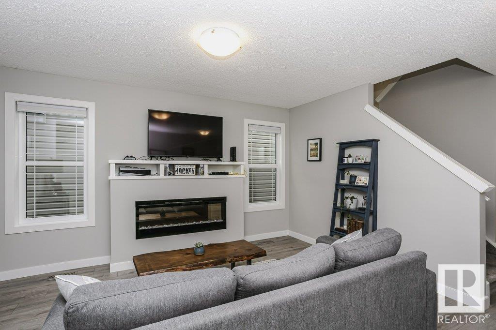 20104 18 Av Nw, Edmonton, Alberta  T6J 4T9 - Photo 8 - E4441759